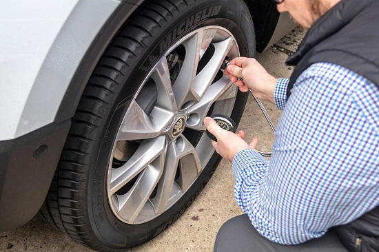Tire-Pressure-Placard.jpg